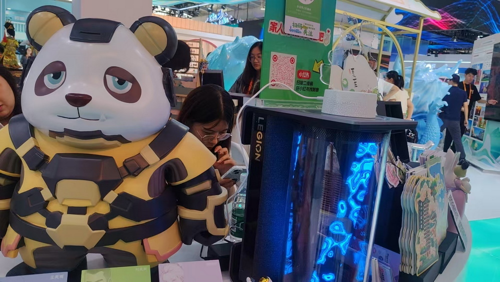 通州展区展示的诣想华苒的文创产品。中国经济网记者杨秀峰.jpg