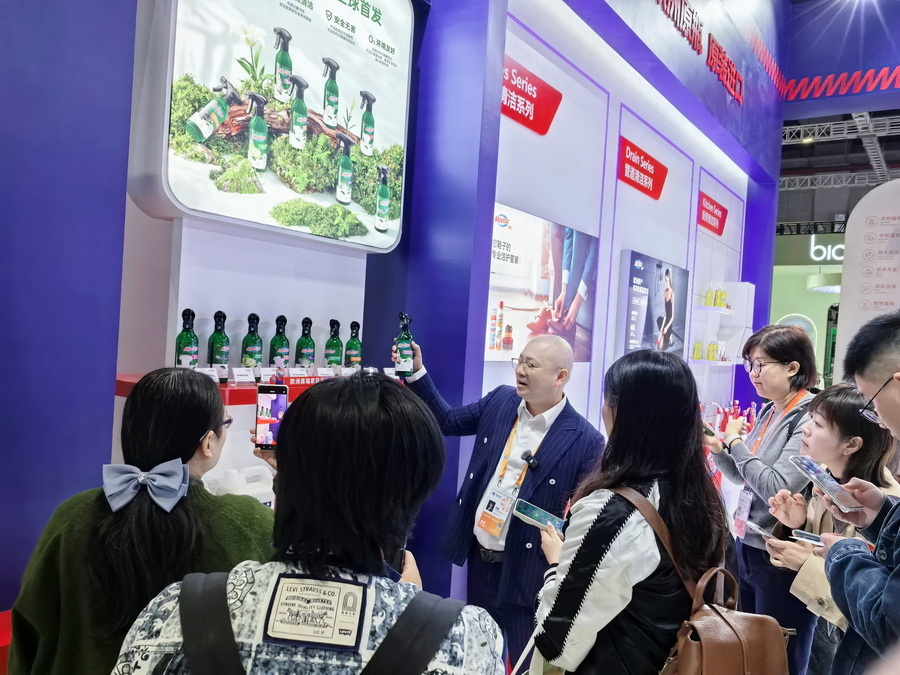 街头遭醉汉“咸猪手” 墨西哥女总统强硬发声